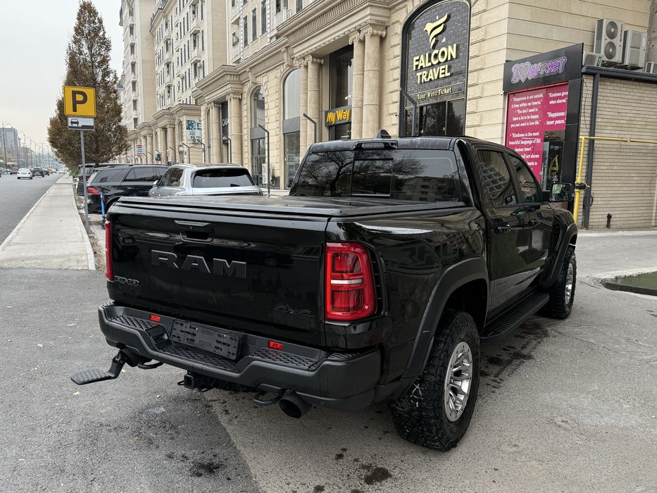 В продаже RAM 1500 RHO