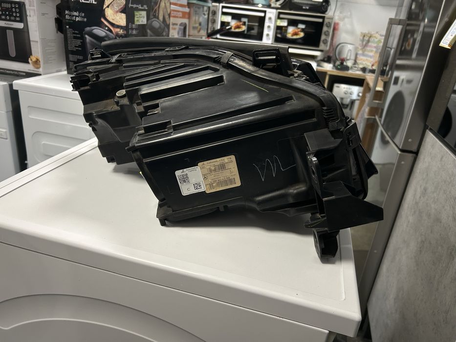 Оригинален фар Мерцедес гле -Mercedes Gle w 166