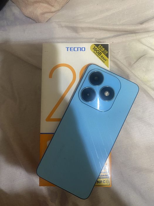 Продам телефон Tecno spark20