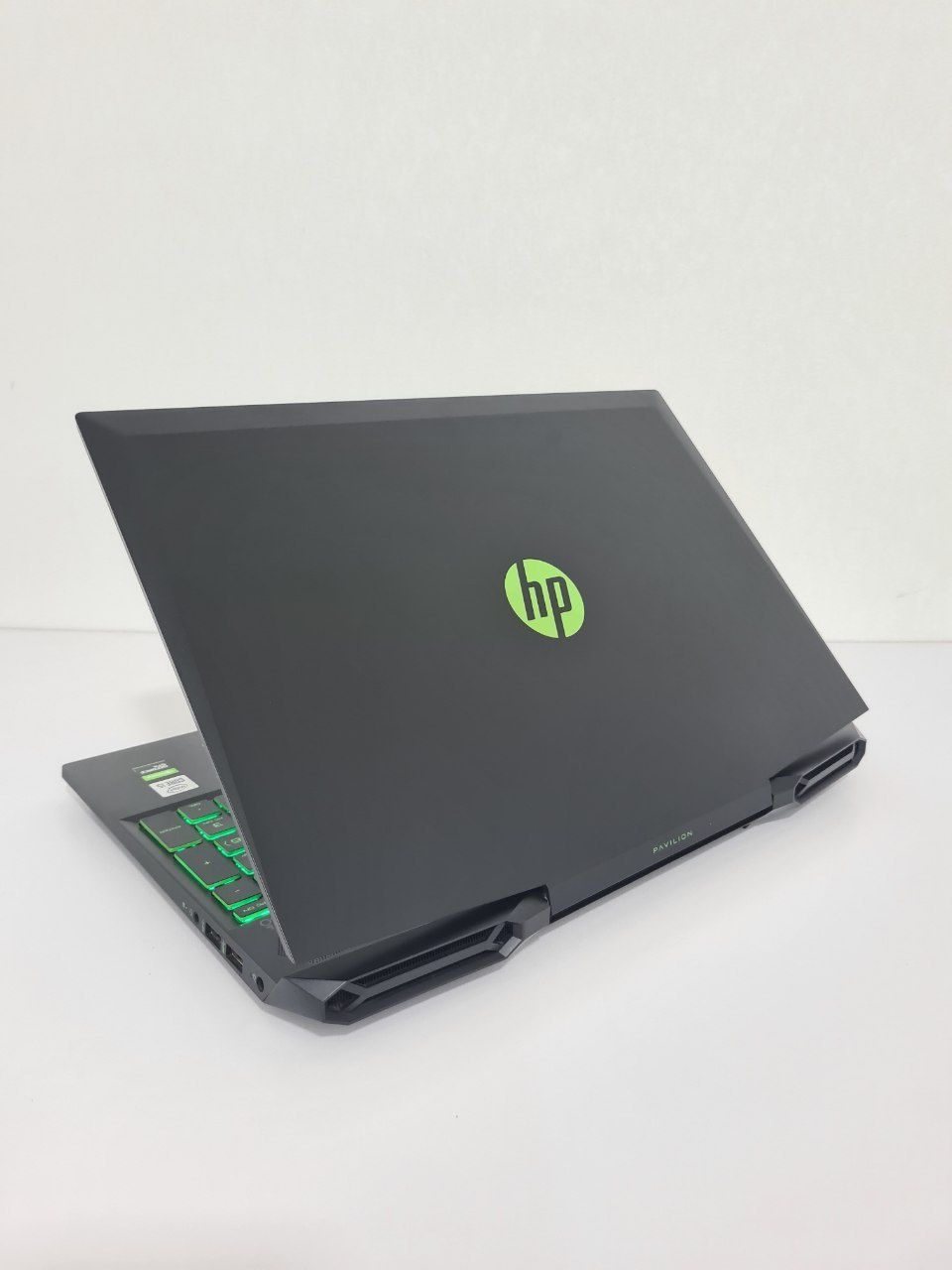 Hp pavilion gaming 16/256 srochni