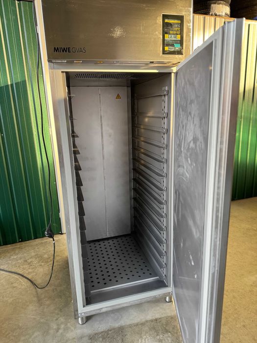 Dospitor automat cu functie de racire  MIWE GVAS 2022