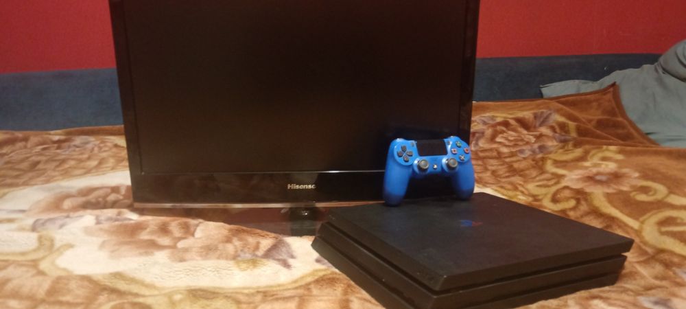 PS 4 pro + телевизор + джойстик