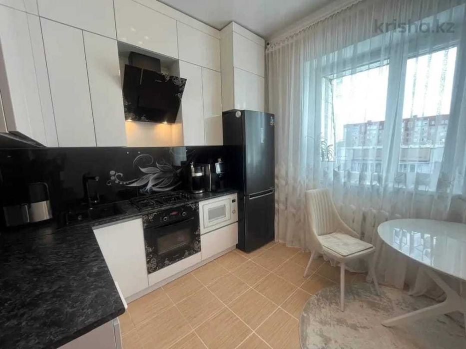 3-комн. квартира, 88.5м², 6/6 э  р-н Наурыз