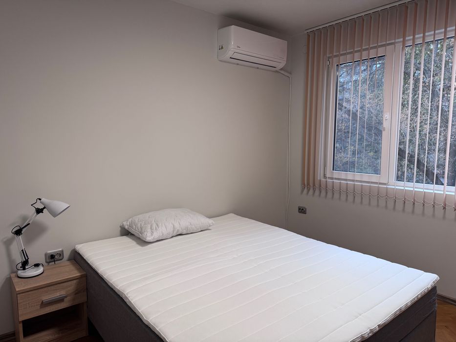 Дава се под наем Тристаен апартамент в Пловдив, Център - 90 кв.м за 680 € - Снимка #7