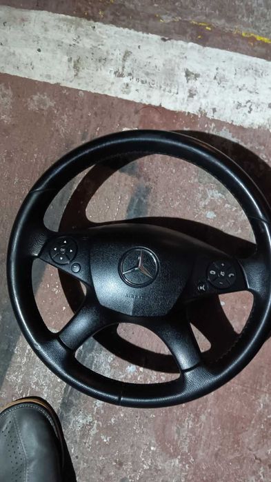 Оригинален волан мерцедес w204
