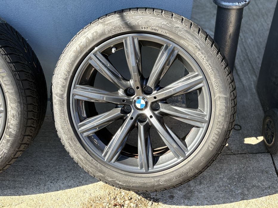 Jante BMW 684 G30 G31 245/45/18 cu cauciucuri de iarna