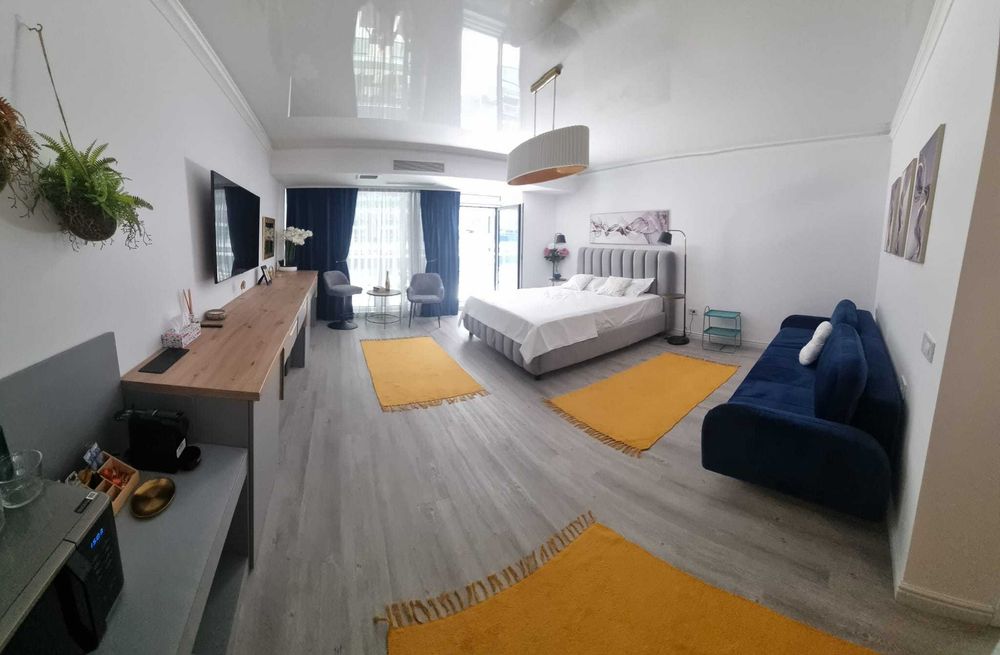 Studio White Titanic Mamaia Nord