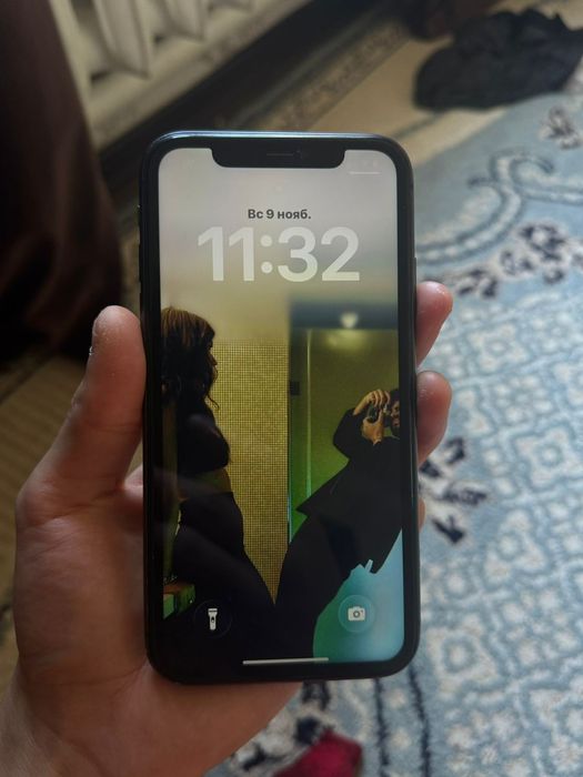 продам 11 айфон срочно