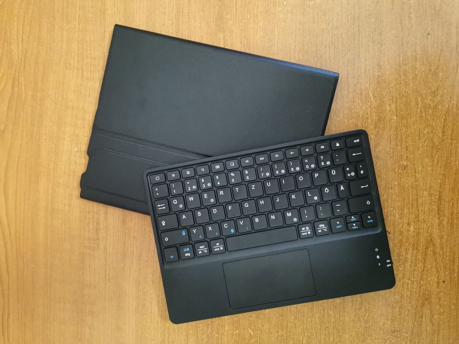 Husa ipad 11 " / 10,9"  Bluetooth cu tastatură magnetica