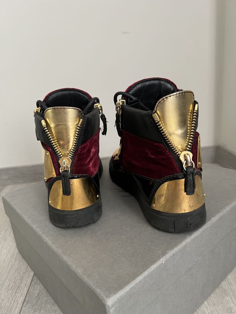 Кецове Giuseppe Zanotti