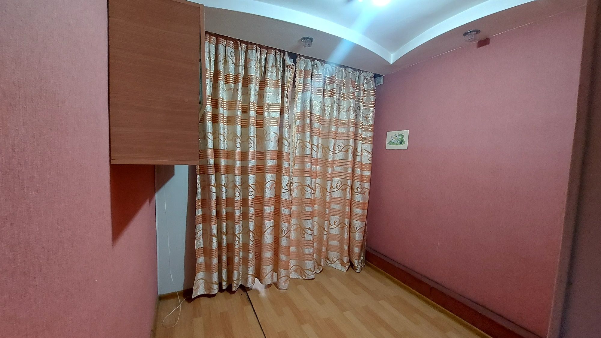Сотилада 1/4/4 гиштили дом 42m²