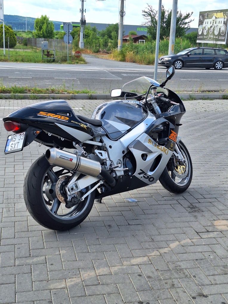 Suzuki GsxR 750 Srad