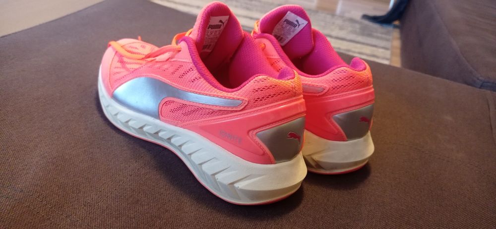 Adidași marca Puma 39