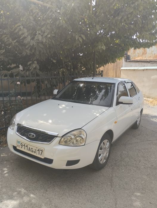 ВАЗ LADA 2172 приора priora хэтчбек 2012 белый цвет