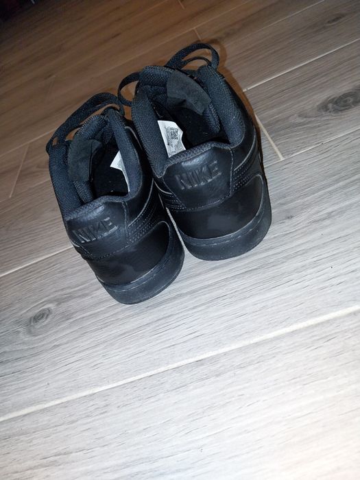 adidași nike, negru, nr 40, în stare foarte