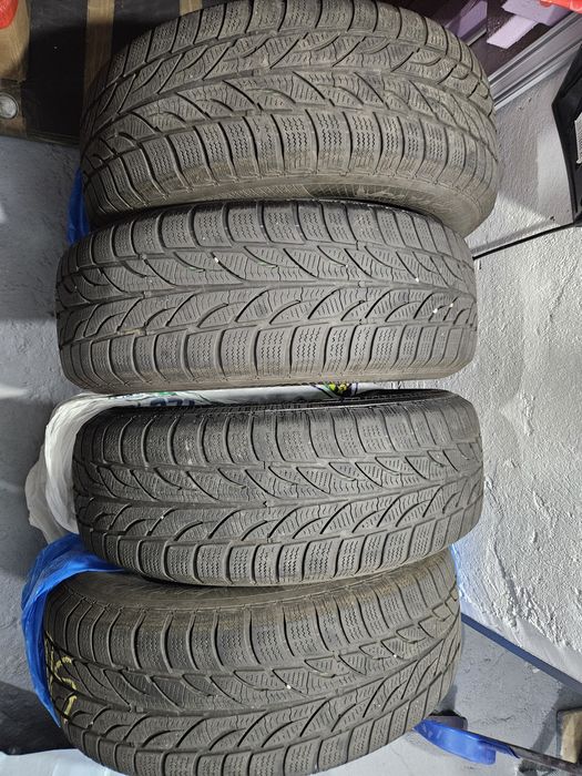 Cauciucuri de Iarnă 235 65 R 17 marca Paxaro