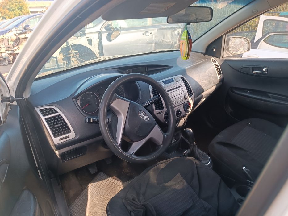 Dezmembram Hyundai I20, an 2012, motor 1.4 d