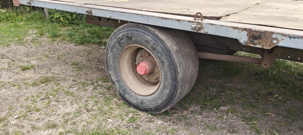 Remorca platforma transport baloți