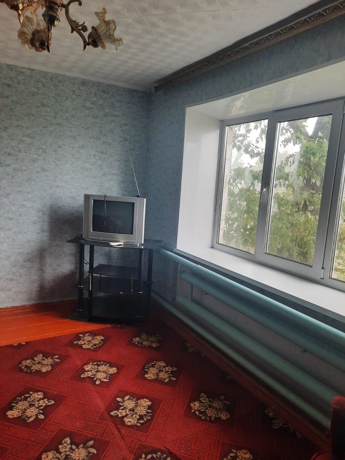 Продам 2 комнатную квартиру в центре