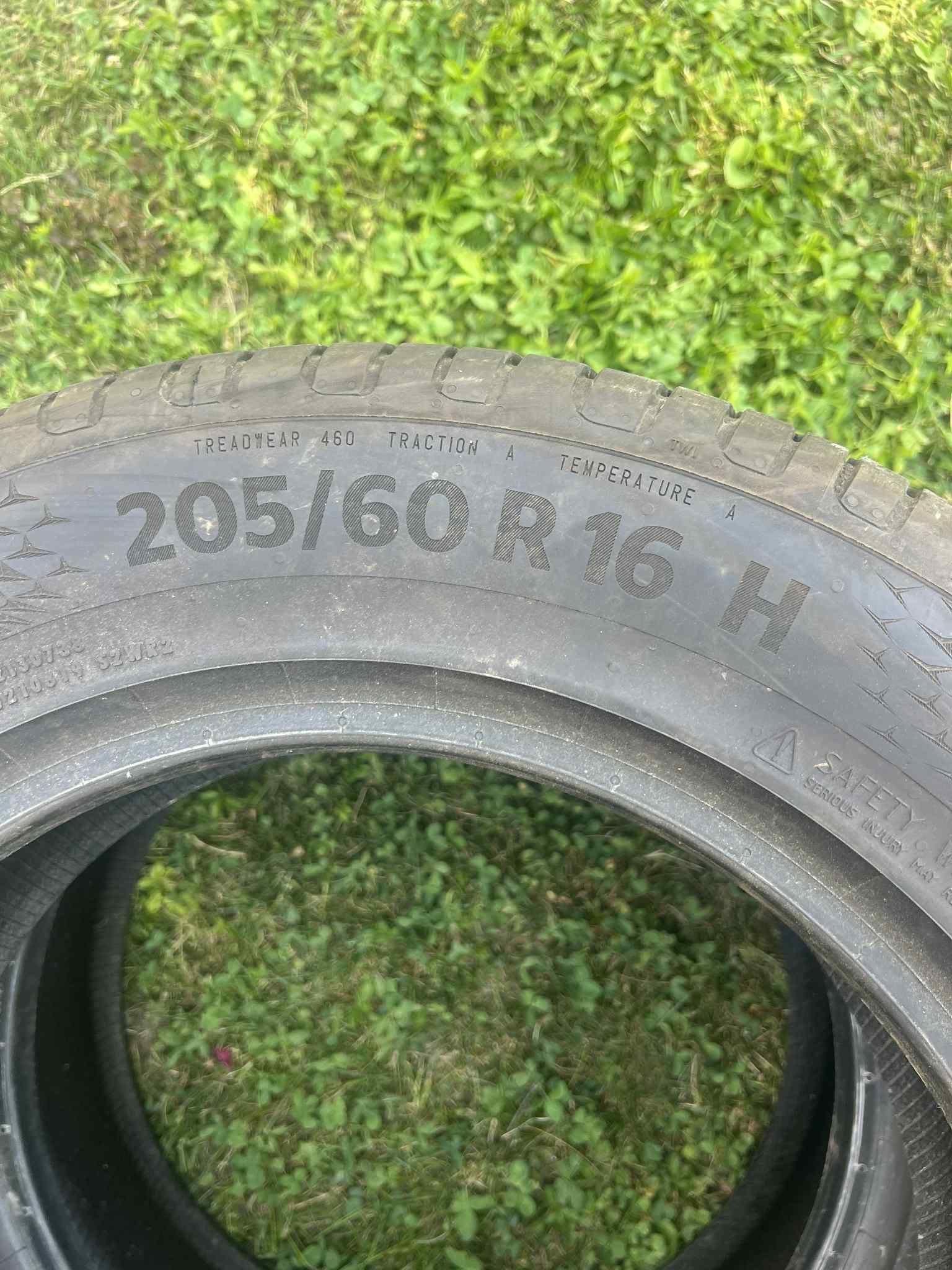 2 бр 205/60/16 Континентал гуми