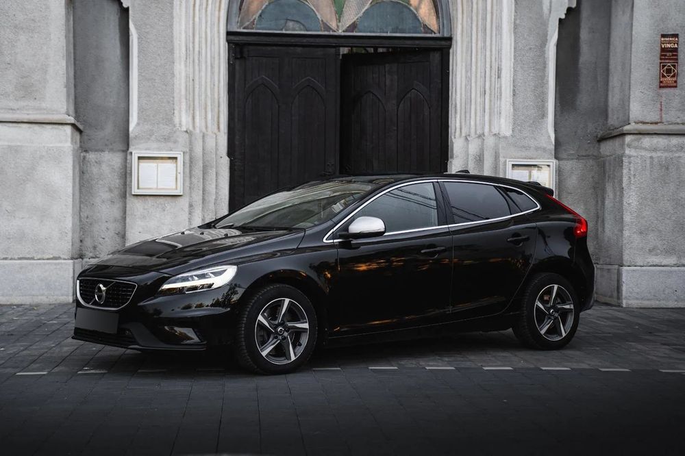 Volvo V40 VOLVO V40 R-Design 2018 Automat Panoramic