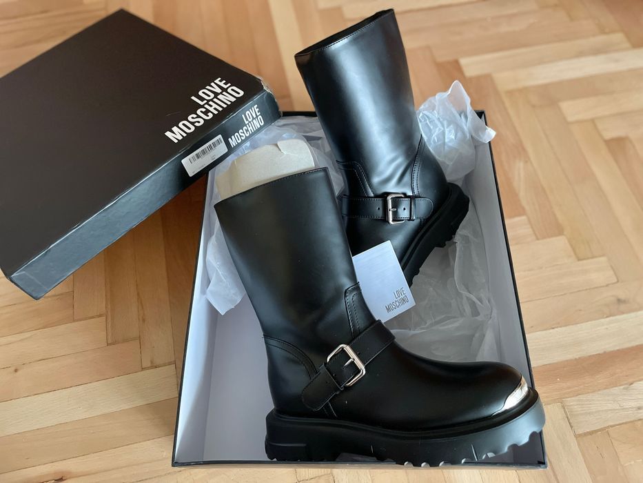 Love Moschino logo-engraved ботуши 39