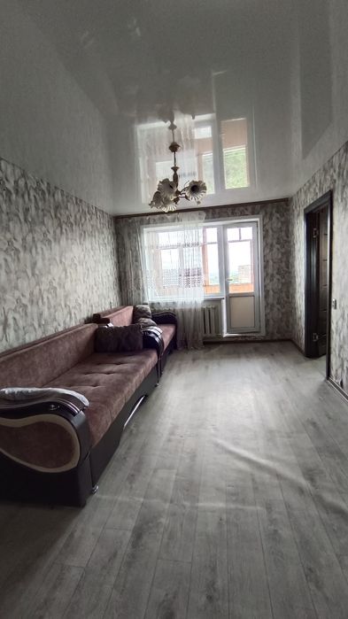 Сдам трёхкомнатную квартиру на 6 микрорайоне.