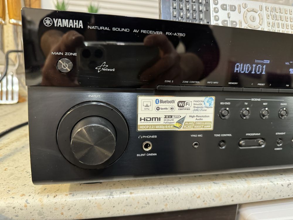 Yamaha RX-A750 resiver