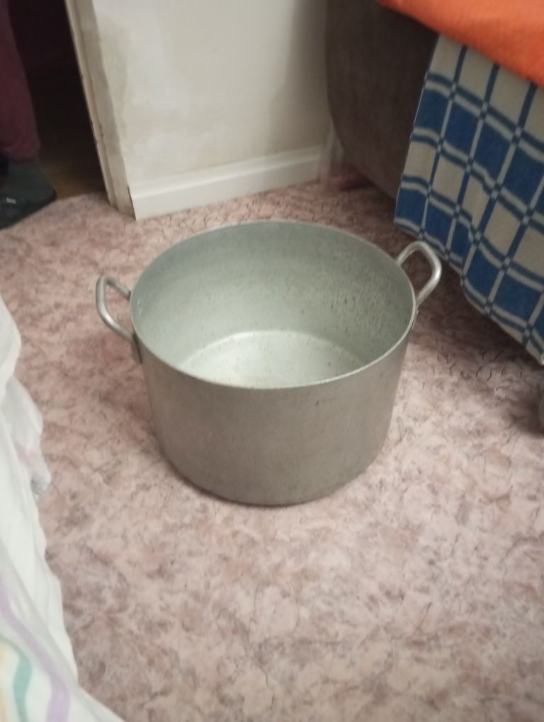 Продается 50л кастрюля.
