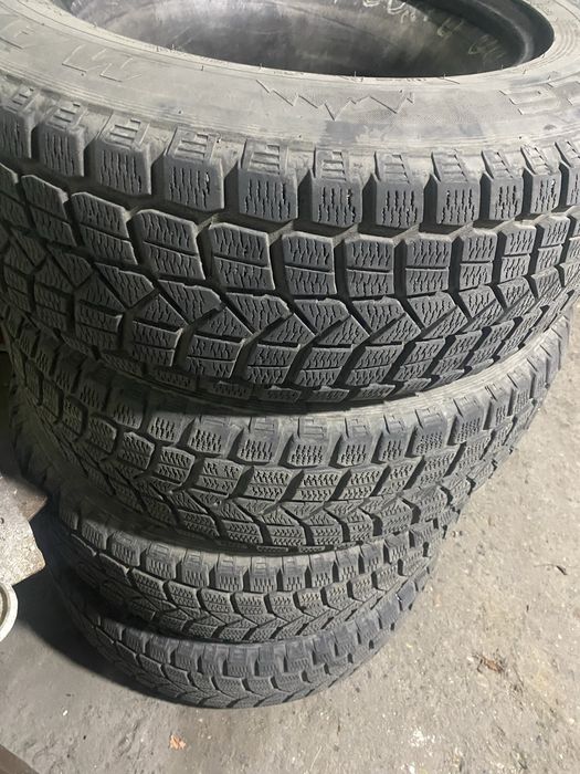 Продам комплект зимней резины