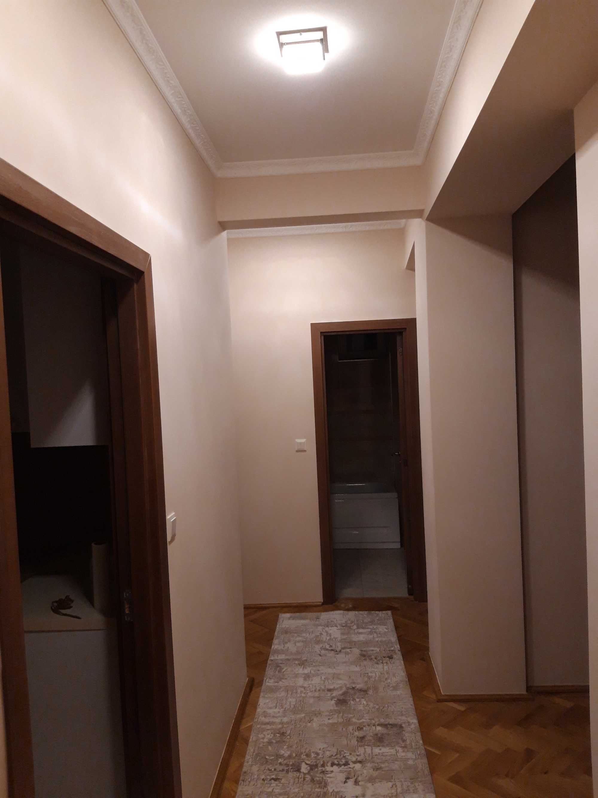 Apartament 3 camere pe Stada Corvinilor