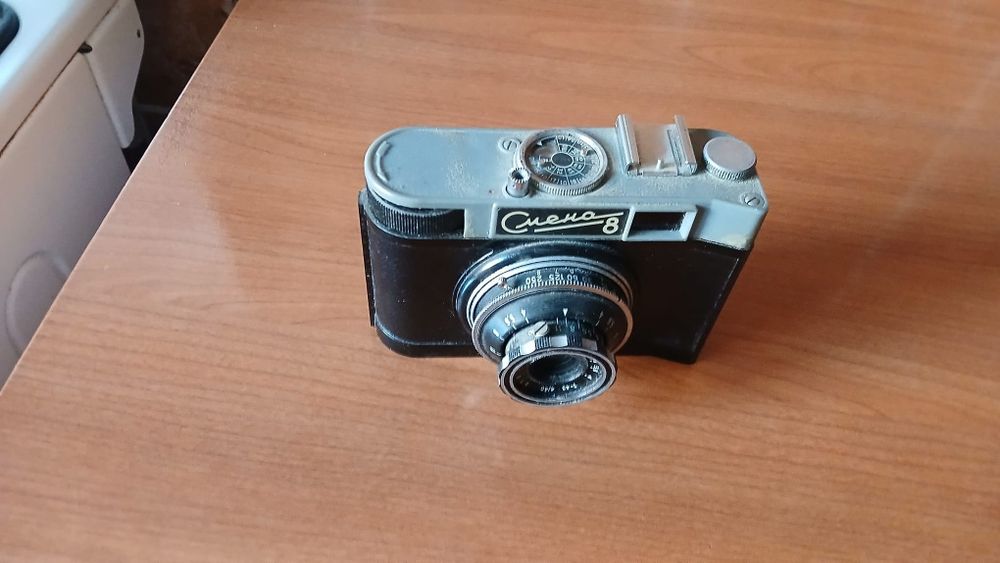 Vând aparate foto vechi