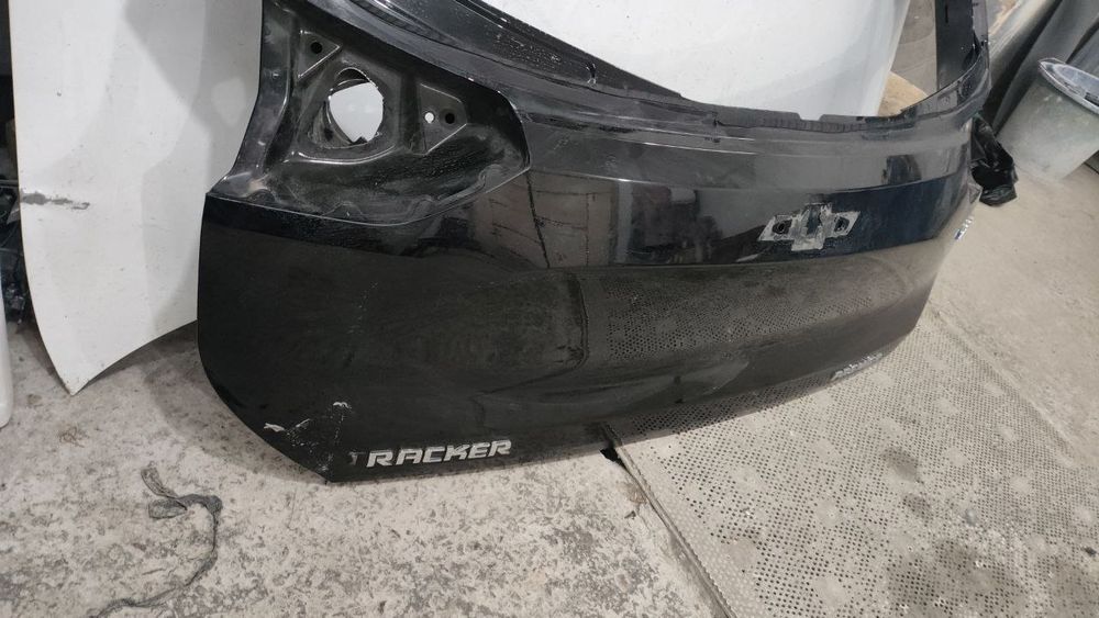 Trecker 2 bagajnik sotiladi