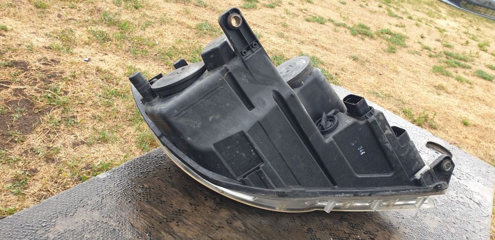 Far stanga vw tiguan