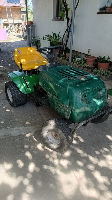 Șasiu tractoras iarba
