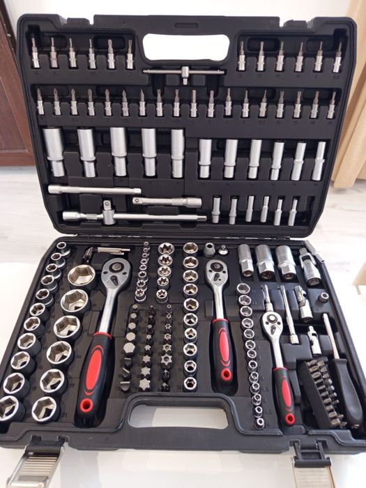 Професионална гедория 172 части – комплект вложки и битове с тресчотки