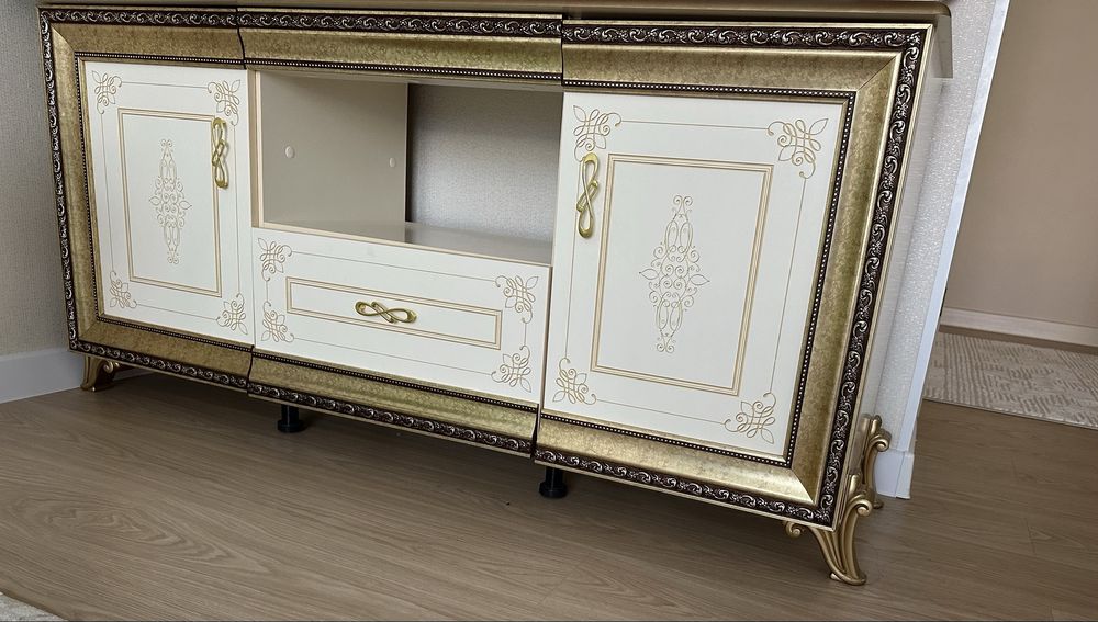 Тумба под телевизор