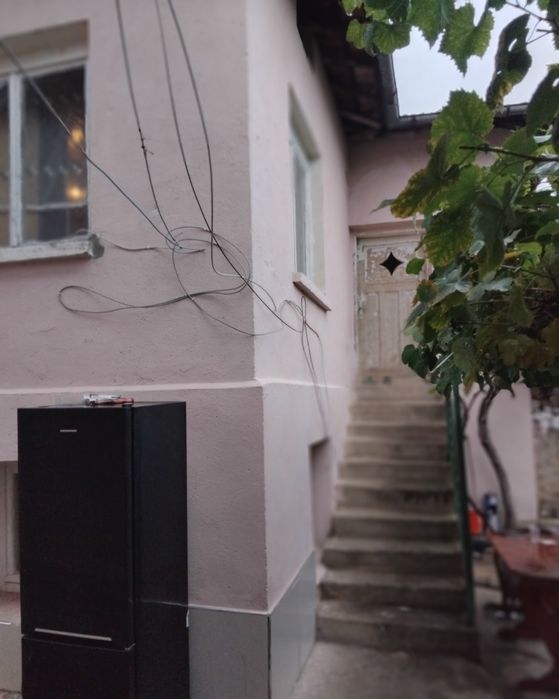 Продава къща в с.Крайници общ.Дупница