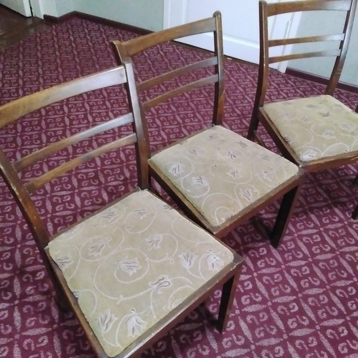 Стол, стулья, деревянные