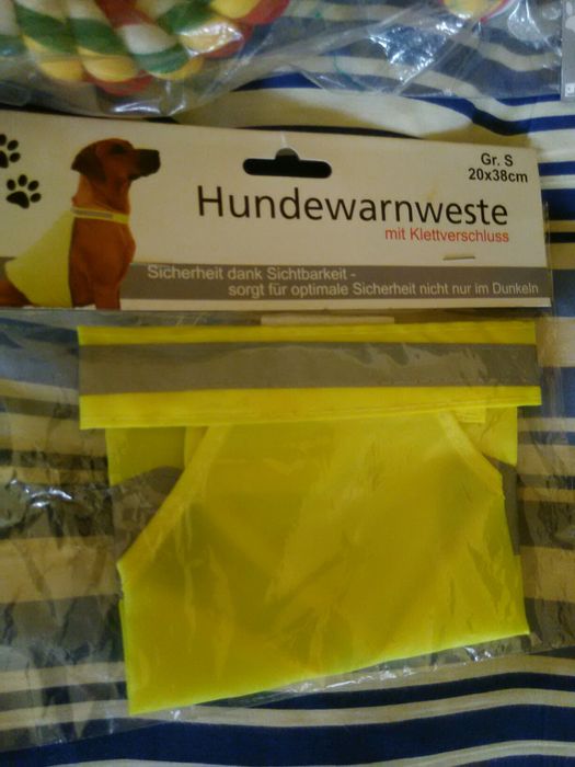 Accesorii câine jucărie și vesta