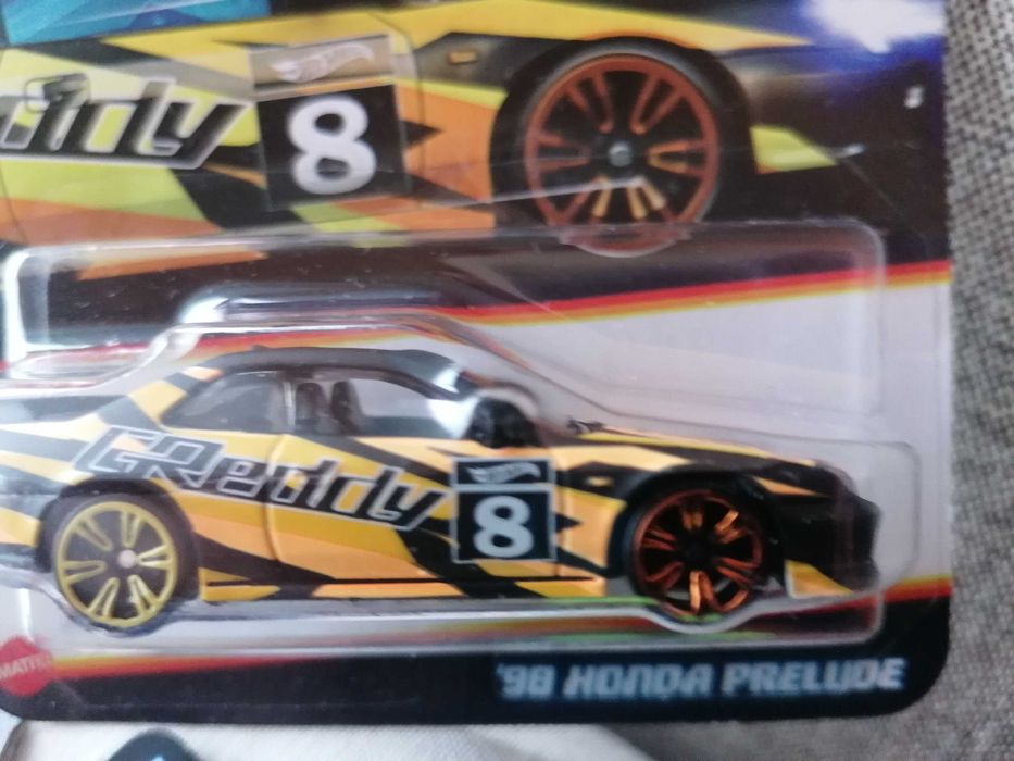 Комплект Hot Wheels Neon speeders