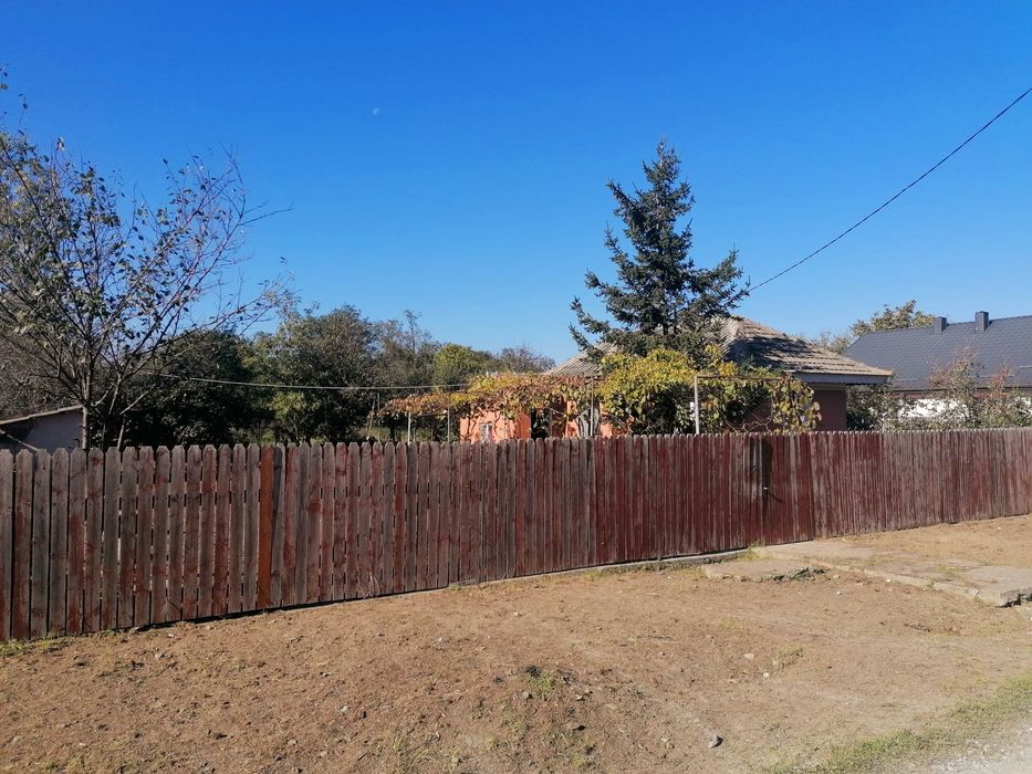 Casa batraneasca cu teren 1673 mp Comuna Facaeni, Ialomita