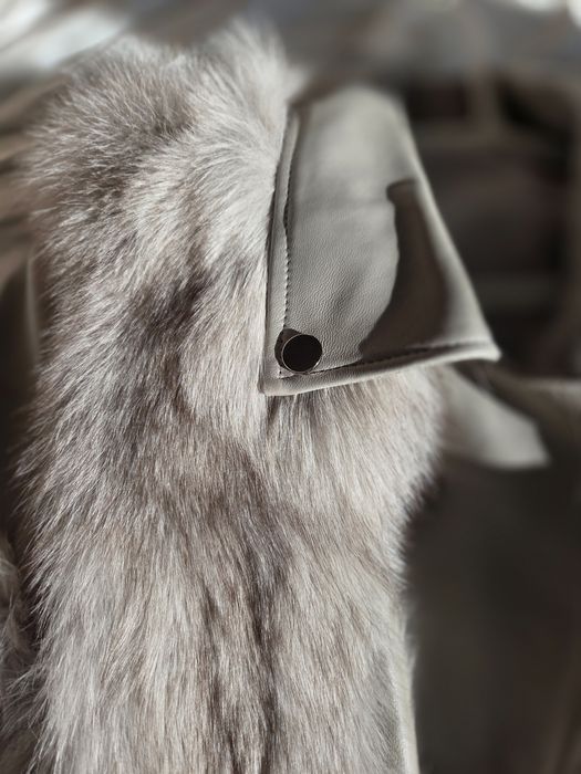 Blana naturala de vulpe cu piele naturala gri