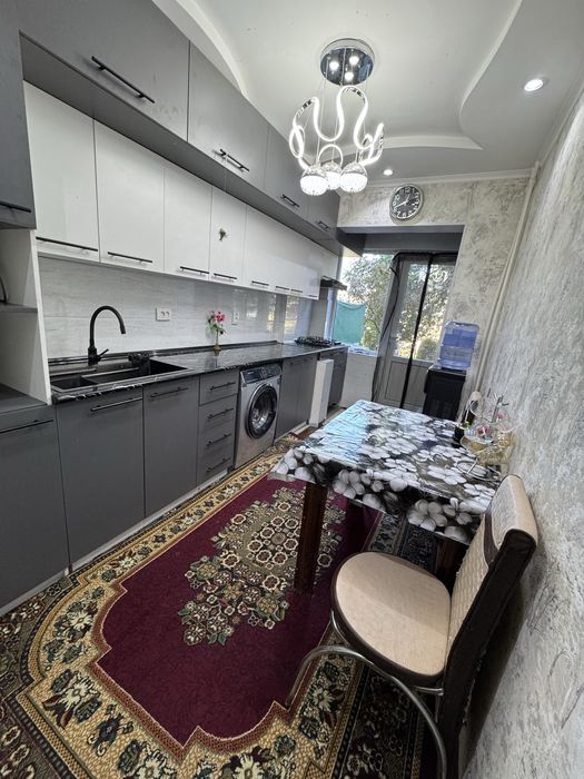 продается 3~х комнатная квартира,