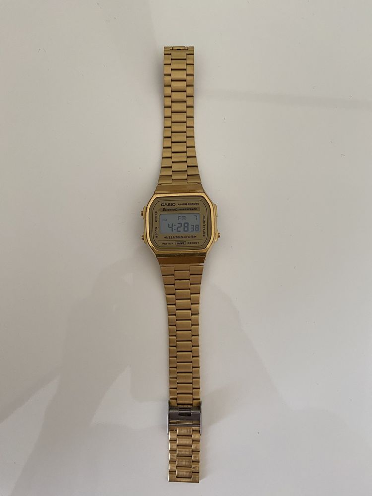 Наручные часы Casio