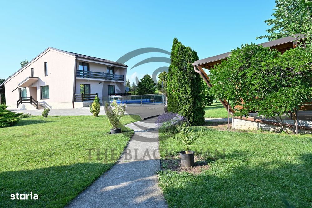 Casa cu piscina de vanzare | 3.300 mp teren | Urlati - Prahova
