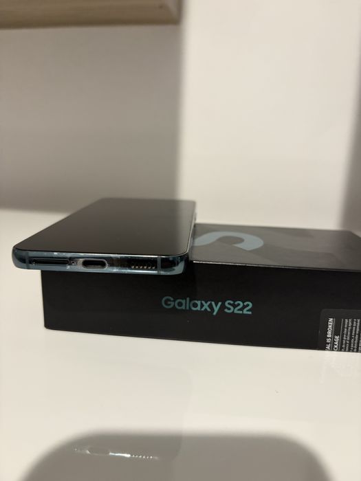 Samsung s22 128gb green
