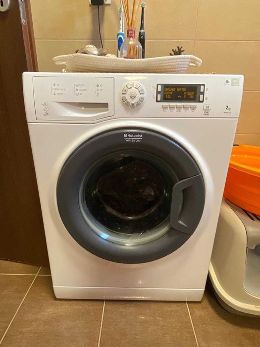 Masina de spalat rufe Slim Hotpoint 7 kg