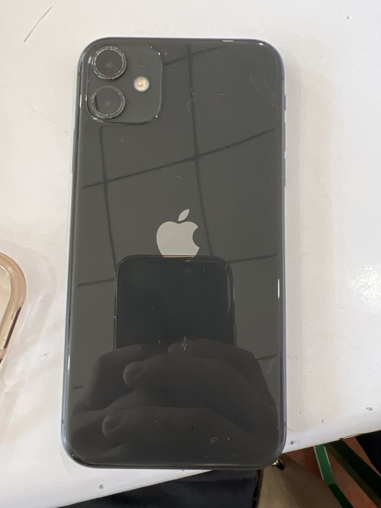 iPhone 11 black 128Gb