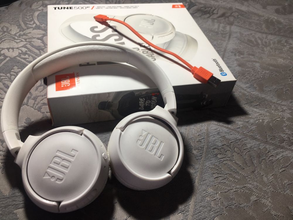 Спортивные наушники JBL TUNE500BT